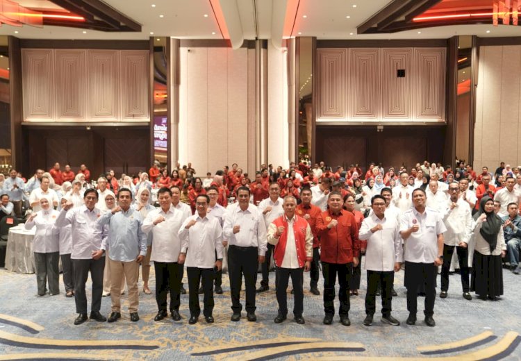 Wali Kota Makassar Munafri Resmi Dilantik Sebagai Ketua IKA Fakultas Hukum Unhas