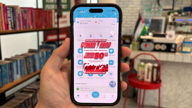 Promo tambah daya &ldquo;Power Hero&rdquo; dapat diakses melalui aplikasi PLN Mobile. 