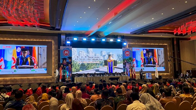 Nuansa Roblox Warnai Wisuda Nobel Indonesia, Hadirkan Panggung Bak Konser