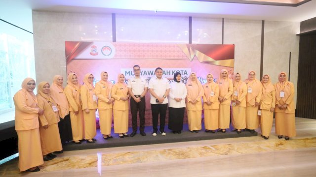 Pemkot Makassar Motivasi Keluarga Dharma Wanita