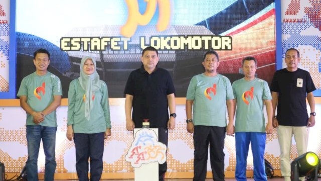 Wali Kota Makassar, Munafri Arifuddin, secara resmi membuka Pekan Olahraga Pendidikan (POP) FEST 2025) yang digelar oleh Dinas Pemuda dan Olahraga (Dispora) Kota Makassar di Gedung Manunggal, Minggu (7/12/2025).