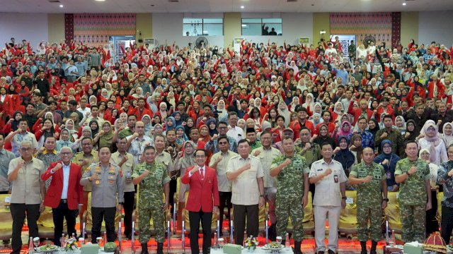 Sjafrie Sjamsoeddin Dorong Mahasiswa Unhas Perkuat Karakter dan Integritas