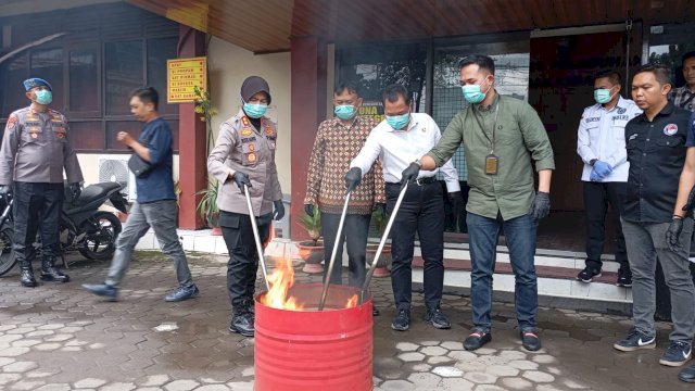 Sepanjang 2025, Polres Pelabuhan Makassar Bongkar 225 Kasus Narkoba dan Sita 200 Ribu Butir Obat Ilegal