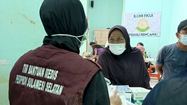 Lebih dari 100 tenaga medis serta bantuan logistik diarahkan ke Kabupaten Aceh Tamiang, salah satu wilayah yang paling parah terdampak banjir disertai longsor di Provinsi Aceh.