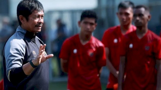 Pelatih Timnas Indonesia U-22, Indra Sjafri/Bola.com/M Iqbal Ichsan
