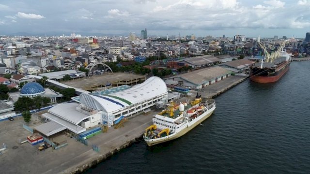 Pelabuhan Makassar 