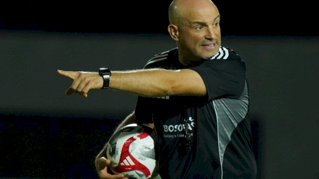 Eks pelatih PSM Makassar Bernardo Tavares