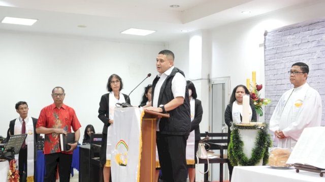 Wali Kota Makassar, Munafri Arifuddin, pada pantauan perayaan Malam Misa Natal 2025 di Kota Makassar berlangsung aman dan penuh ketenangan.