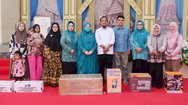 Ratusan UMKM di Sulsel Dapat Bantuan Akhir Tahun dari Pemprov