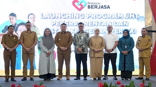 Peluncuran Sistem Keagenan Perisai Kota Makassar serta perluasan manfaat Jaminan Hari Tua (JHT) bagi pekerja rentan, di Trans Studio Makassar, Senin (12/1).