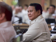 Prabowo Santai Rupiah Melemah: Rakyat di Desa Tidak Pakai Dolar!