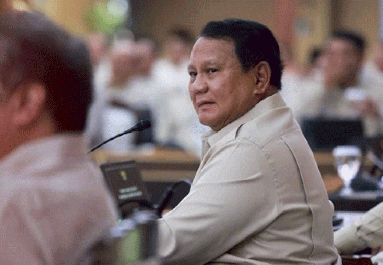 Prabowo Santai Rupiah Melemah: Rakyat di Desa Tidak Pakai Dolar!