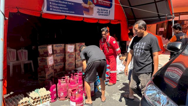 Pertamina Salurkan Bantuan Logistik bagi Korban Banjir Bandang Sitaro melalui BPBD Bitung