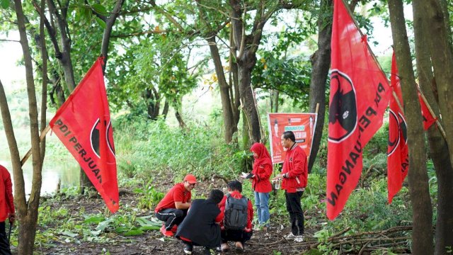 PDI Perjuangan Sulsel Rayakan HUT ke-79 Megawati dengan Penghijauan dan Tebar Bibit Ikan