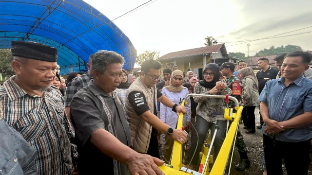 Pemkab Gowa Perkuat Swasembada Pangan, Salurkan Bantuan Alsintan Kementan RI untuk Petani Bontomarannu
