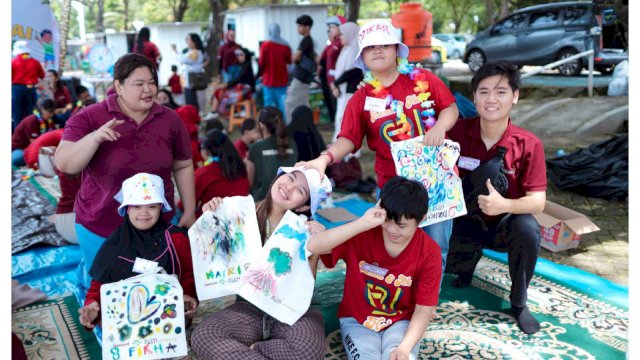 Peringati Hari Disabilitas, GMTD Gelar "Merangkai Harapan" Bersama Anak Sindroma Down di Pantai Akkarena