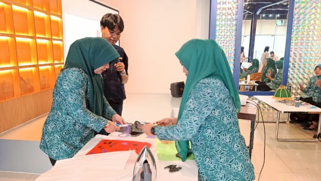 Kalla Institute Berdayakan Ibu Rumah Tangga Kassi-kassi Olah Limbah Jadi Cuan