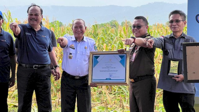 Kasi Ops Pidsus Kejati Sulsel Hary Surachman yang mendapatkan penghargaan dalam program Jaksa Ketahanan Pangan. 