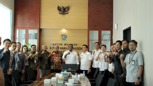 Pertemuan koordinasi antara jajaran manajemen PLN UIP Sulawesi dengan Kantor Wilayah Kementerian Agraaria dan Tata Ruang/Badan Pertanahan Nasional (ATR/BPN) Sulawesi Utara, Rabu
(11/2).