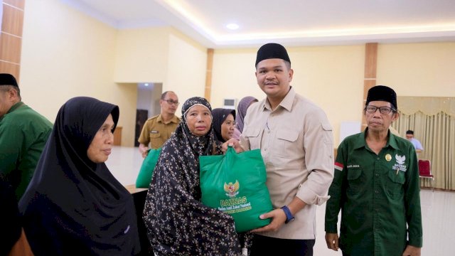 Bupati Bantaeng Bersama BAZNAS Salurkan 670 Paket Sembako Ramadan
