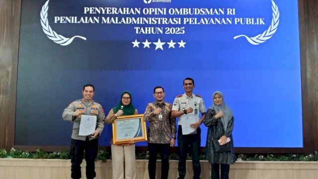 Kantor Imigrasi Kelas II TPI Parepare menonjol sebagai salah satu instansi yang meraih predikat "Sangat Baik".