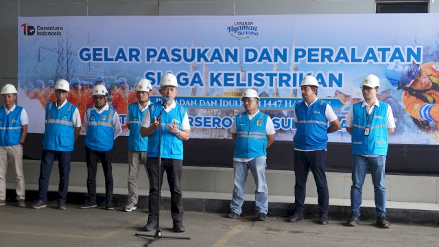 General Manager PLN UID Sulselrabar, Edyansyah, memimpin langsung Apel Siaga Kelistrikan Idul Fitri 1447 H yang dilaksanakan di PLN UP3 Makassar Selatan.