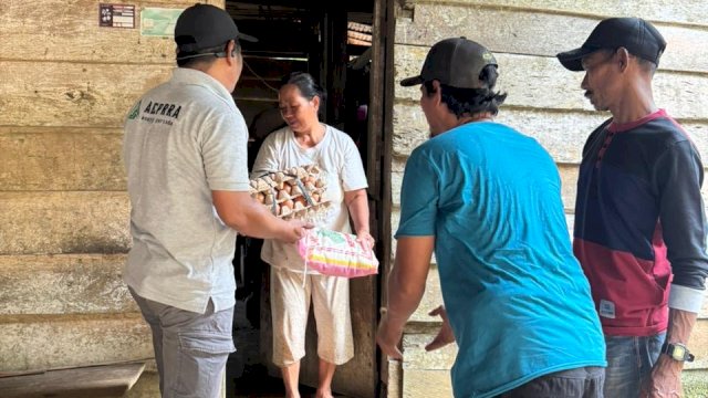 Senyum Warga Kawata di Penghujung Ramadan, Paket Sembako PT Aeprra Jadi Pelipur Lara