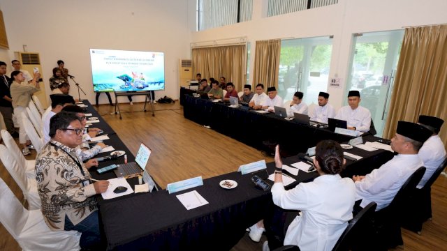 Rapat koordinasi sistem kelistrikan PLN Group Sulutenggo yang digelar di Hotel Estrella Luwuk, Jumat (13/3).