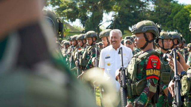 Bupati Pinrang Dampingi Pangdam Hasanuddin Beri Arahan Prajurit di Markas Makkasau