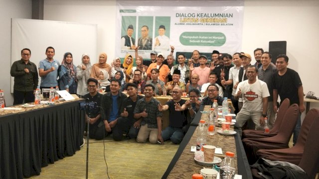 Dialog Kealumnian Lintas Generasi Alumni Jogjakarta Sulawesi Selatan, Sabtu (4/4) di Makassar.