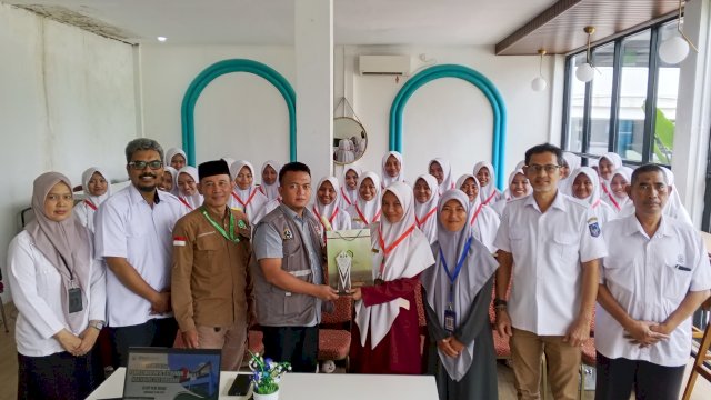 Dorong Santri Jadi Penggerak Ekonomi Umat, PLUT Sulsel Sambut Kunjungan Edukasi Ponpes Al-Istiqamah