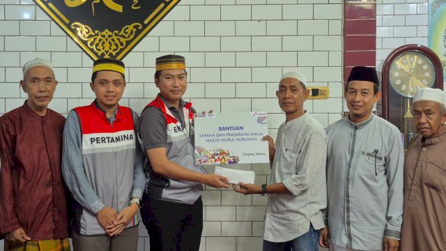Pertamina Patra Niaga Regional Sulawesi Salurkan Santunan untuk Masjid dan Panti Asuhan