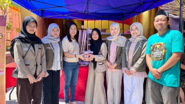SMAS Islam Athirah Makassar Tebar Kepedulian lewat Kurban Bersama