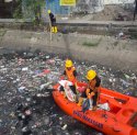 Respons Aduan Viral, Munafri Arifuddin Kerahkan Tim Gabungan Bersihkan Sampah Kanal Bara-Baraya