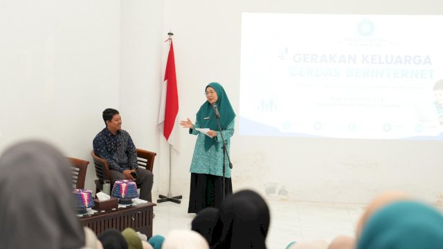 Rangkaian kegiatan Gerakan Keluarga Cerdas Berinternet yang diselenggarakan oleh Pokja II TP PKK Kota Makassar guna meningkatkan literasi digital dan perlindungan anak di era teknologi, Kamis (4/6/2026) 