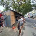 Ganggu Saluran Drainase dan Kebersihan, Lapak Liar di Tallo Dibongkar