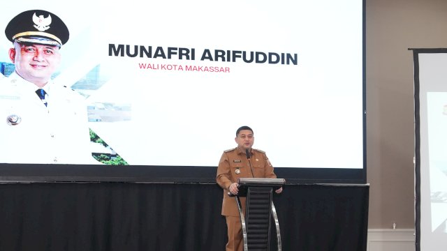 Wali Kota Makassar Munafri Arifuddin saat memberikan sambutan dan arahan strategis di hadapan kepala SKPD dalam kegiatan penguatan implementasi SAKIP guna mendorong transformasi kinerja birokrasi.
