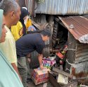 Tinjau Langsung Lansia di Gubuk Tak Layak Huni, Camat Panakkukang Serahkan Bantuan Arahan Wali Kota