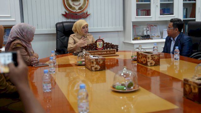 Wakil Wali Kota Makassar, Aliyah Mustika Ilham, menerima audiensi dari pengurus Indonesia Association of Dentomaxillofacial Radiology (IKARGI) untuk membahas rencana Simposium Nasional IKARGI XIII & The 3rd International Joint Conference 2026 di Ruang Rapat Wakil Wali Kota, Selasa (5/5/2026).