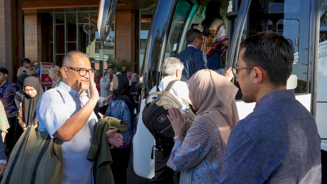 Wakil Wali Kota Makassar, Aliyah Mustika Ilham, melepas keberangkatan 38 delegasi internasional peserta International Global Summit (IGS) 2026 dengan penuh kehangatan di Hotel Rinra Makassar, Kamis (25/6/2026).
