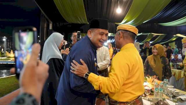 Wali Kota Makassar, Munafri Arifuddin, saat menghadiri jamuan Gala Dinner dalam rangkaian Rakernas XVIII APEKSI di Lapangan Merdeka, Kota Medan, Selasa (30/6/2026) malam.
