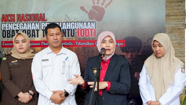 Wakil Wali Kota Makassar, Aliyah Mustika Ilham, menegaskan pentingnya kolaborasi lintas sektor dalam pencegahan penyalahgunaan obat-obatan tertentu saat membuka Aksi Nasional di Aula BBPOM Makassar.