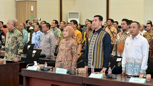 Wakil Wali Kota Makassar, Aliyah Mustika Ilham, saat menghadiri Rapat Finalisasi Penetapan Lahan Pertanian Pangan Berkelanjutan (LP2B) Provinsi Sulawesi Selatan di Ruang Rapat Pimpinan Kantor Gubernur Sulsel, Kamis (9/7/2026).