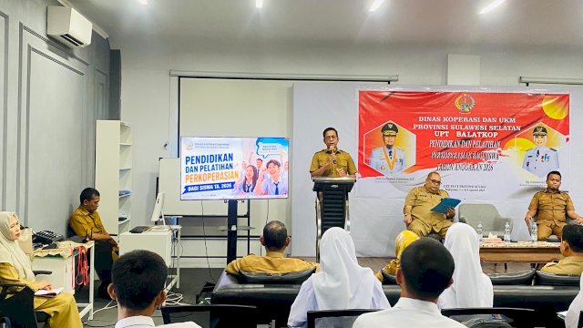 Tanamkan Jiwa Wirausaha Sejak Dini, Diskop UKM Sulsel Ajak Pelajar Bangun Koperasi Sekolah