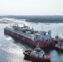 Dukung BMTH, Pelindo Marine Berhasil Relokasi FRU dan FSRU Energi Bali ke Area AP2