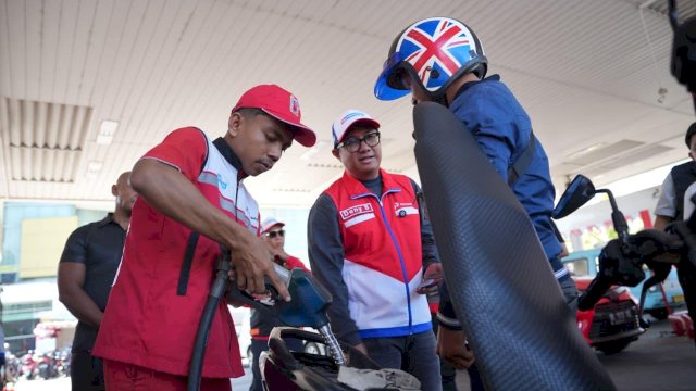 Pertamina Patra Niaga Regional Sulawesi Gelar Aksi Sosial dan Sapa Pelanggan di HUT RI ke-81