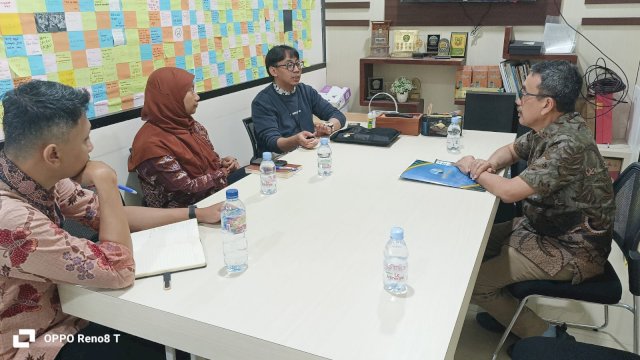 Plt Direktur Utama Perumda Air Minum Kota Makassar, Andi Syahrum, saat memaparkan usulan penanganan krisis air di Kantor Pusat Fasilitas Infrastruktur Daerah, Sekretariat Jenderal Kementerian PU RI, Jakarta, Jumat (21/8/2026).
