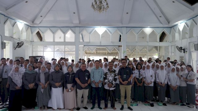 Pelindo Sosialisasi Bahaya Narkoba di SMAN 1 Makassar