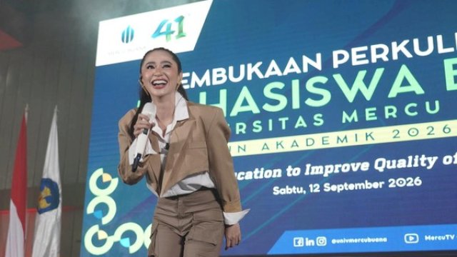 Dewi Perssik Ingatkan Maba: Jangan Cuma Kejar IPK, Bangun Networking