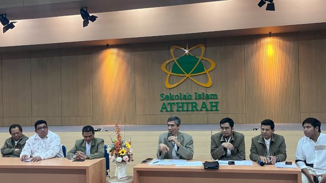 Konferensi pers PMB Sekolah Islam Athirah di Ruang Auditorium Sekolah Islam Athirah Kajaolalido, Kamis (9/10).
